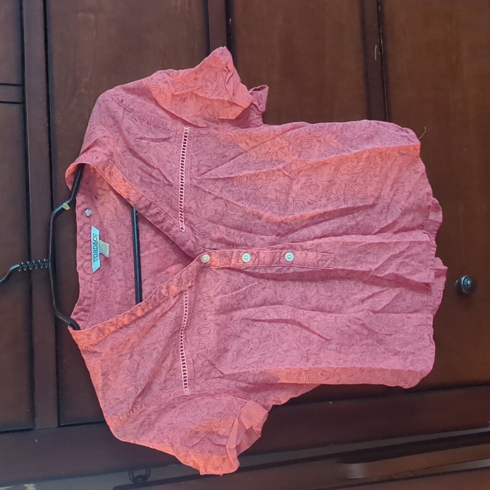 Toad&Co cropped linen sun shirt, size XS, quick dry